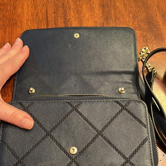 Crown & Ivy crossbody clutch wallet removable strap and 10 cardholders - Picture 12 of 12